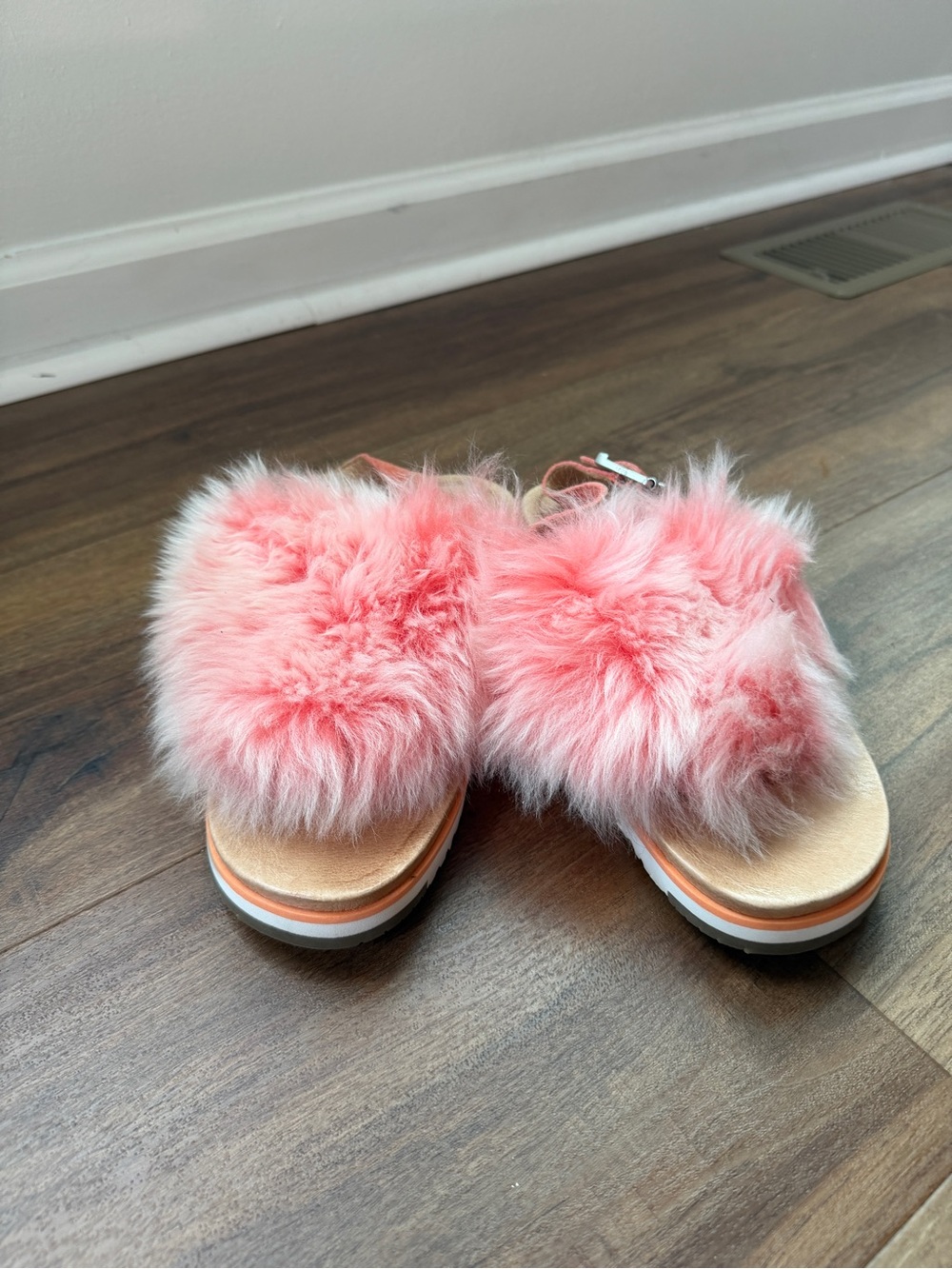 UGG Holly Fluffy Sandals Pink | Size 8.5